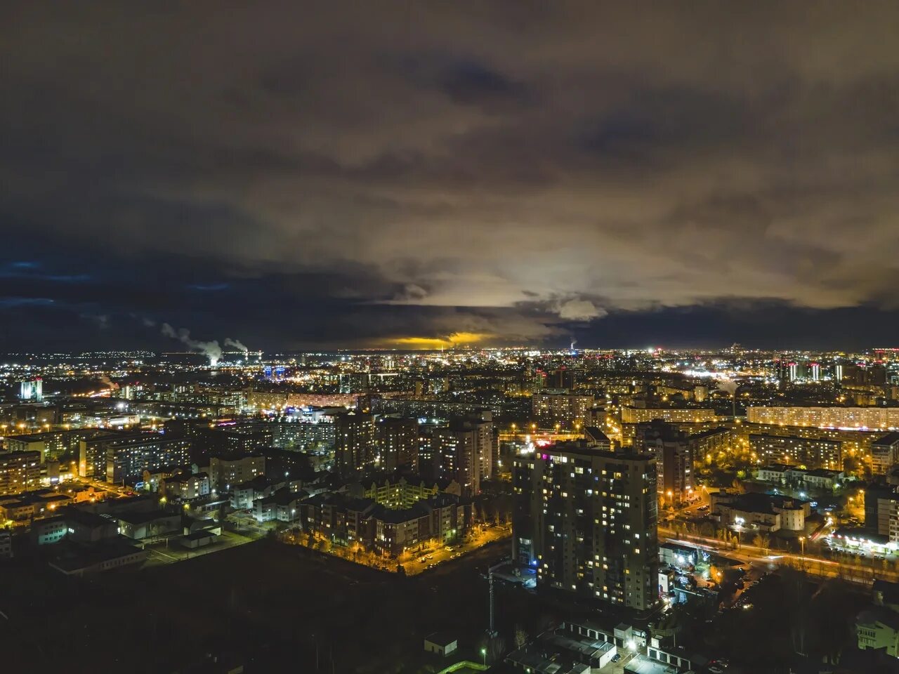 Казань ночью фото. Казань сентябрь 2023. Какой день недели 1 сентября 2023 года. ,7&,погода в казани на завтра. 8 сентября 2024 день недели.