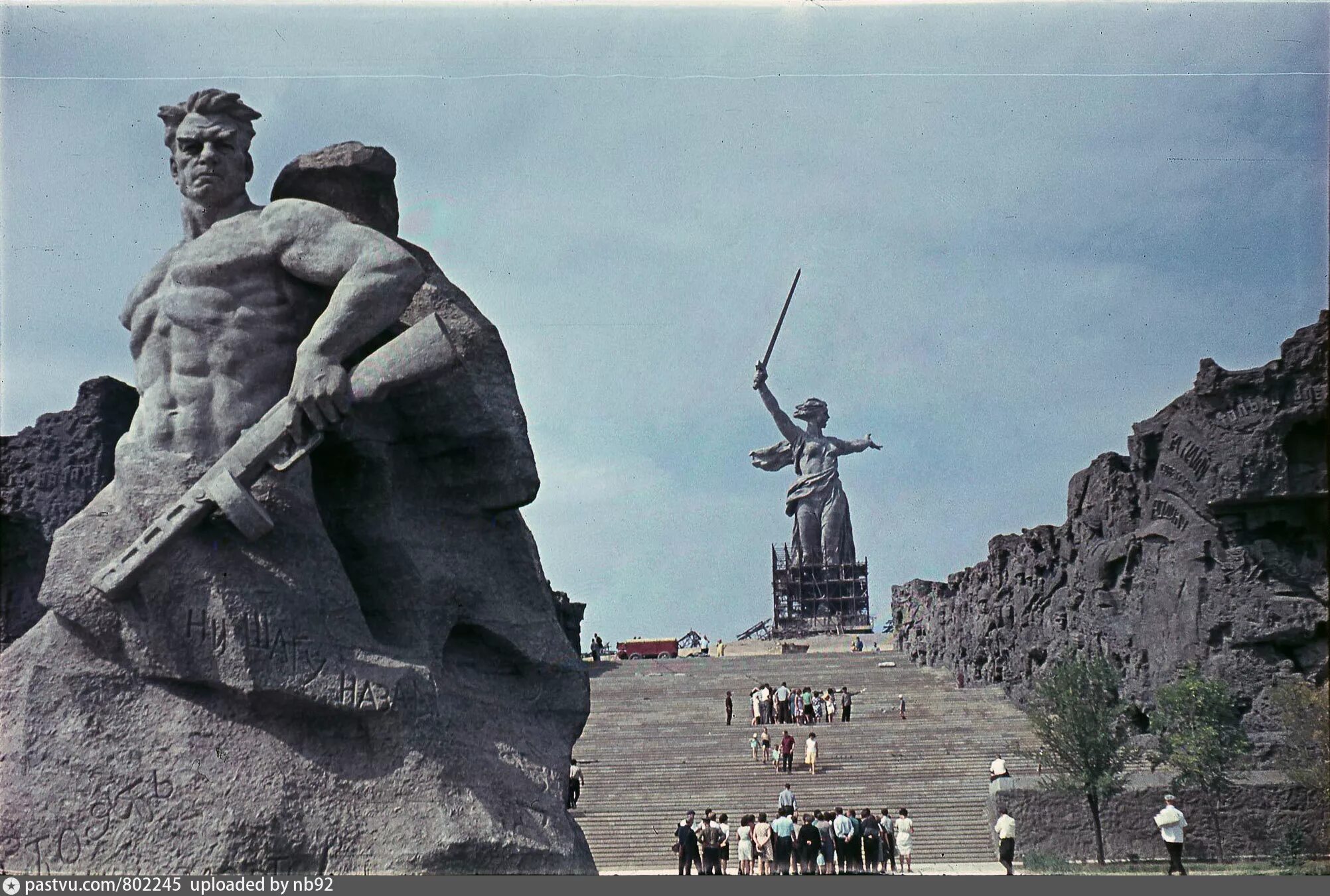 В каком году сталинград в волгоград. Мемориальный комплекс Мамаев Курган. Мамаев Курган Сталинград Волгоград. Сталинград памятники на Мамаевом Кургане. Мамаев Курган памятники СССР.