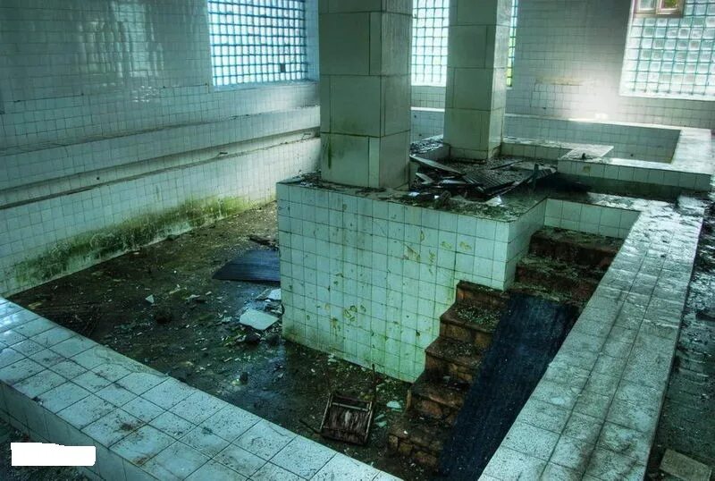 Курортный i владивосток ул грязелечебница фото Заброшенный санаторий 'Садгород' Места на карте мира Resort, Building, Mansions