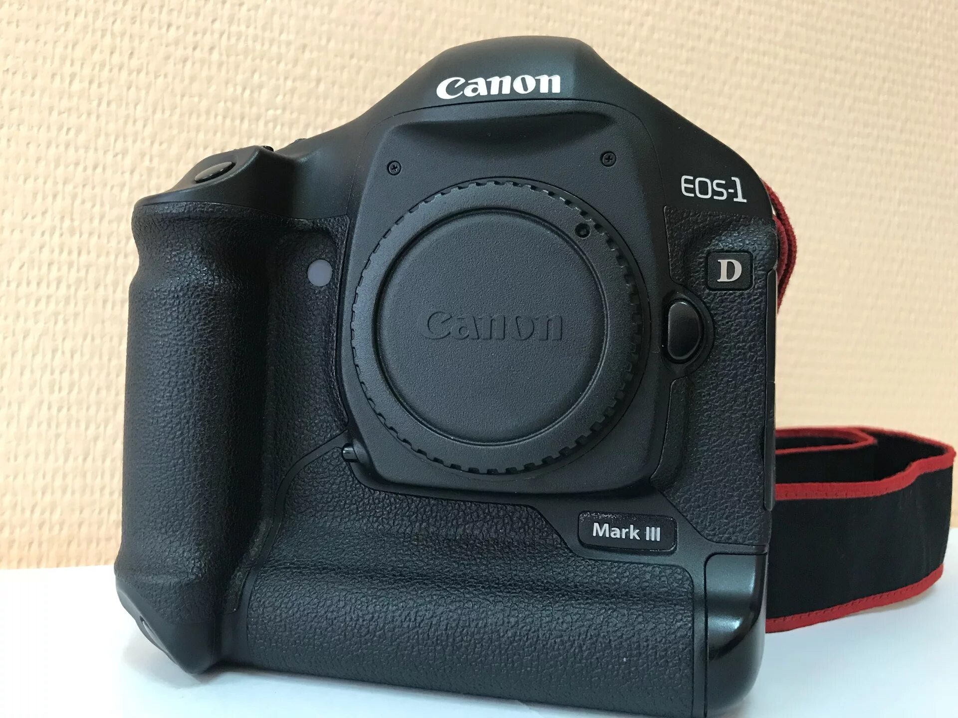 1ds mark. Canon EOS-1ds Mark III. Canon 1ds Mark 3. Canon EOS 1ds Mark III body. Canon 1d 2001.