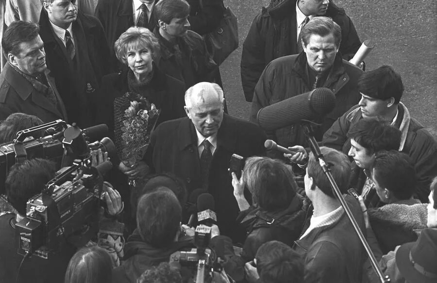 М С Горбачев 1985. Горбачев 1985 перестройка. 22 апреля 1996