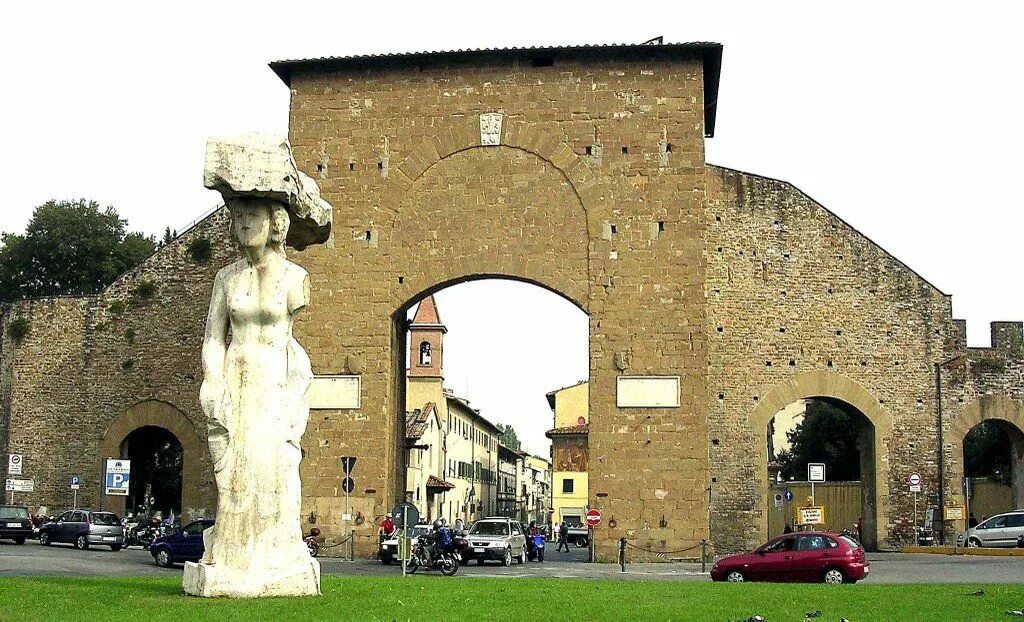 Римские ворота во Флоренции. Порто Романо Флоренция. Porta romana ворота. Флоренция ясеневая