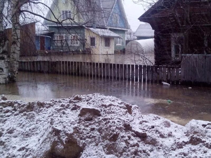 Гидроизоляция фундамента пенетрон. Подтопление фундамента. Подтопление домов. Подтопление фундамента. Подъем уровня грунтовых вод.