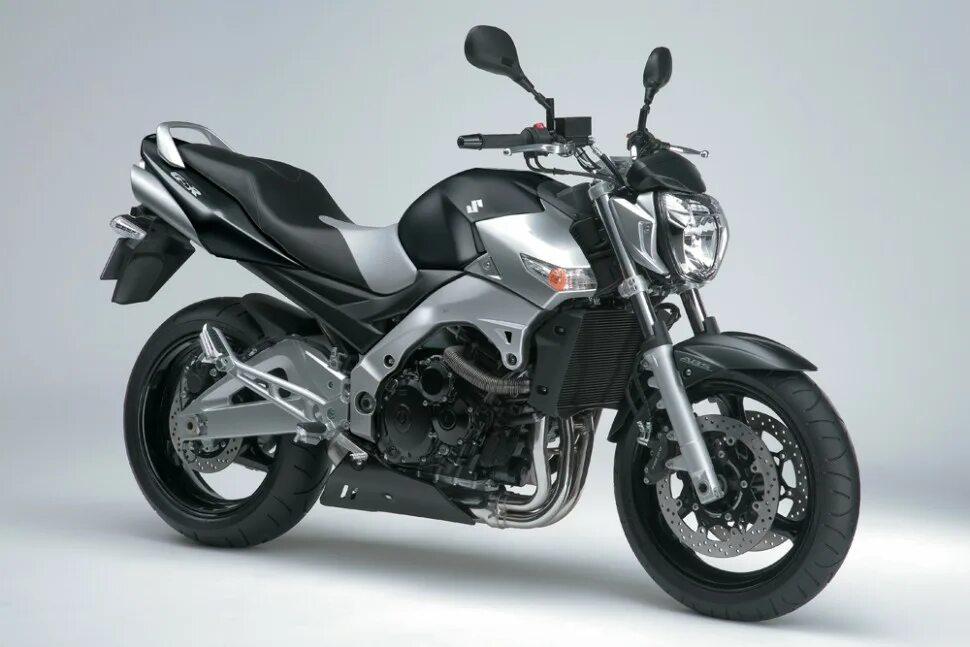 Мотоцикл вог су 525. Дорожный мотоцикл. Honda cbf 600 abs 2006. Moto guzzi чоппер. Дорожные мотоциклы 125 кубов.