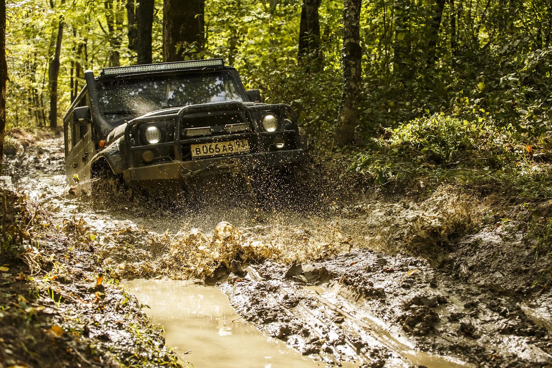 Уазик 4 4. УАЗ 4+4. UAZ 4x4. УАЗ 4х4 полный привод. УАЗ внедорожник 4х4.