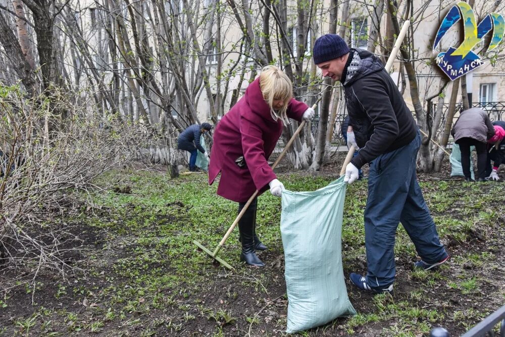 Сегодня субботник. Блондинки на субботнике. Сегодня субботник. Сегодня субботник. Сегодня субботник.