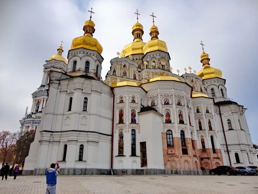 История киево печерской. Киево-Печерская Лавра Киев. Киево Печерский монастырь.