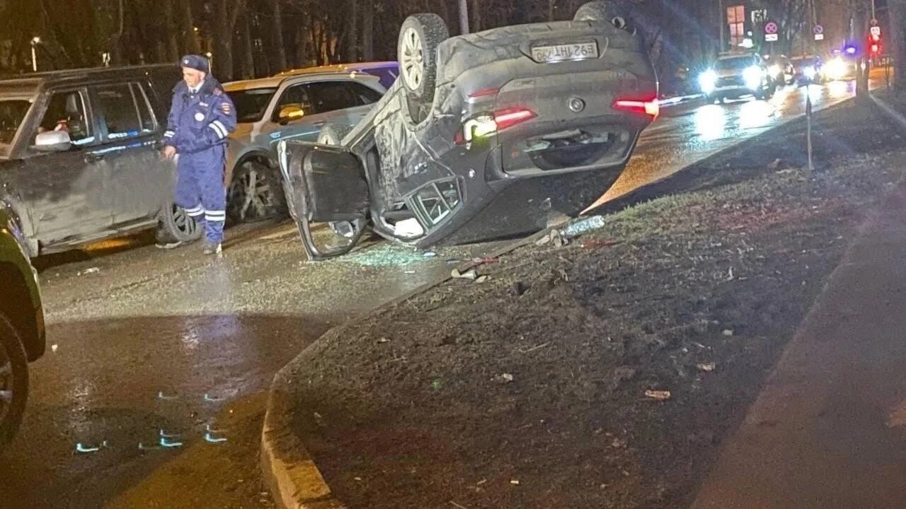 Дтп в москве 25 05 2023 год свао с пешехода сбил мотоцикл. Дтп москва 16. Дтп москва 16. Авария боровское шоссе. Дтп москва 16.