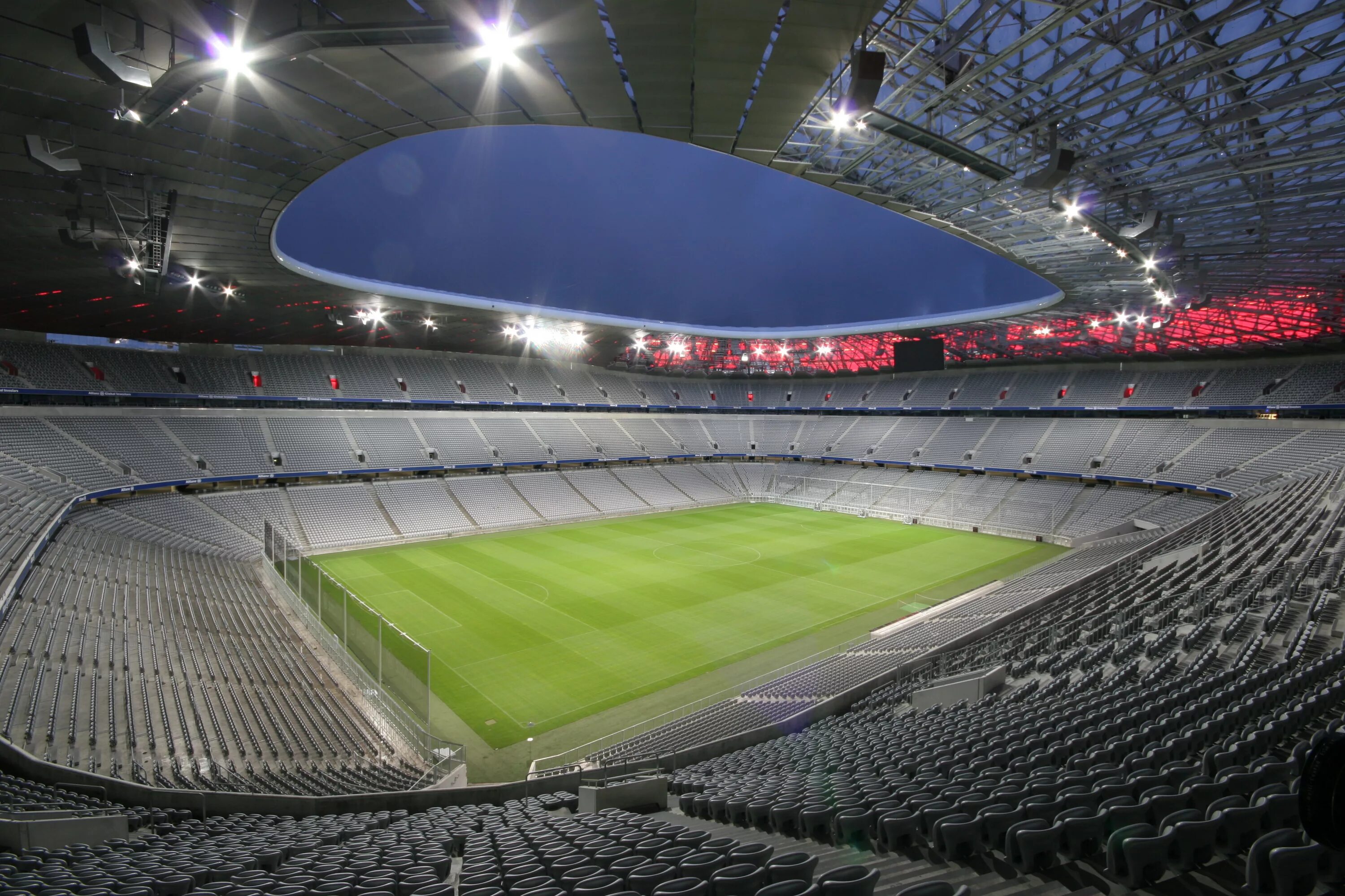 Стадион Альянц Арена. Allianz Arena в Мюнхене. Футбольный стадион «Альянц Арена» в Мюнхене. АЛЛИЯН Аренс футболни стадион.