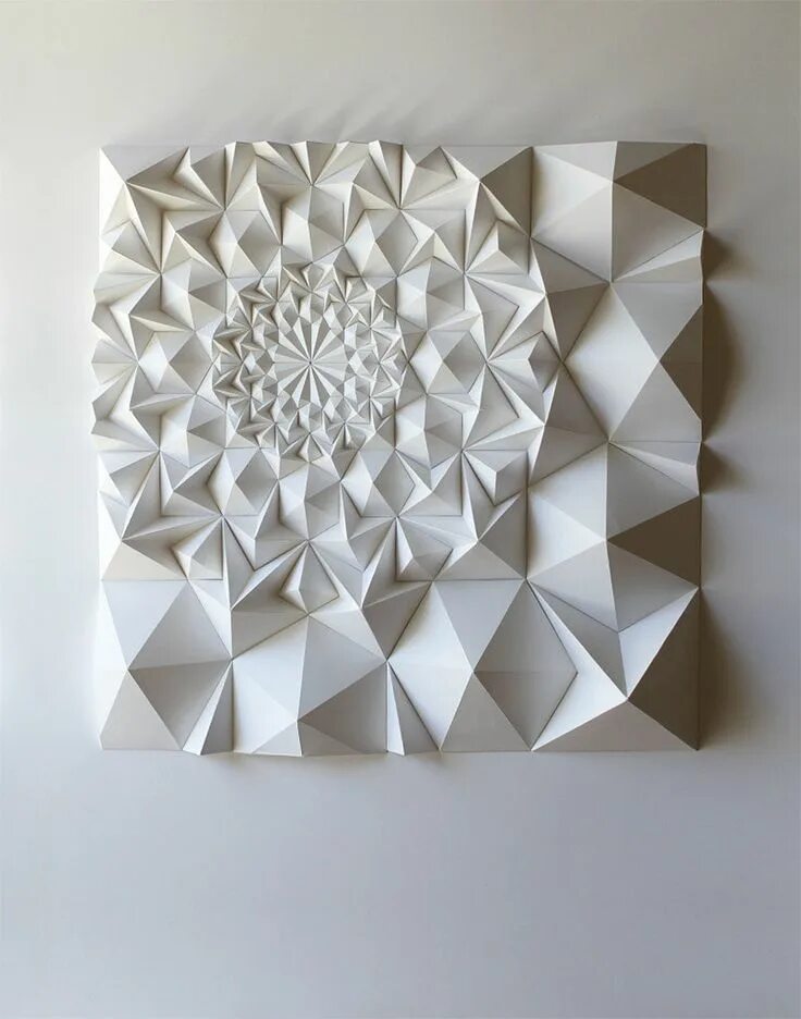 Matt paper. Объемные многогранные панно из бумаги matt shlian. модули matthew shlian. рельефная композиция. геометрическое панно из бумаги.