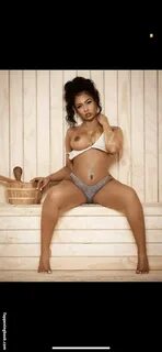 ohsoyoujade Nude OnlyFans Leaks.