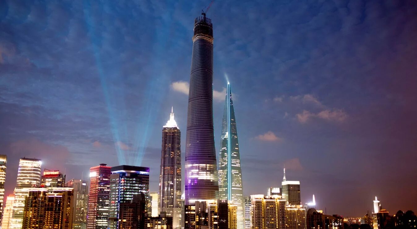 Шанхай небоскребы. Шанхайская башня (Shanghai Tower). Шанхай ТОВЕР небоскреб. Шанхай башни высотки. Самый высокий небоскреб в Шанхае.