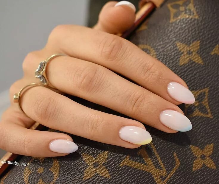 short round pointy nails - Google Search Fashion nails, Gel nails, Light pink na