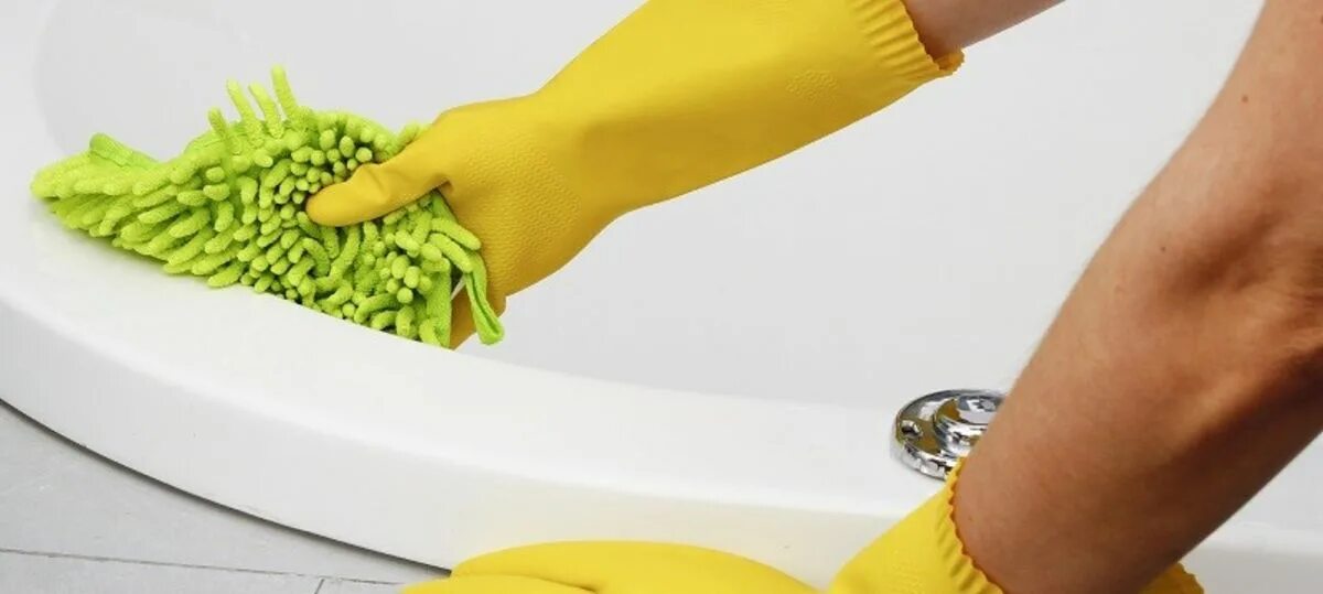 Чем можно помыть ванную. Уборка в ванной. Средство для чистки раковины в ванной. Средство для очистки ванны чугунной. Чем можно помыть ванную.