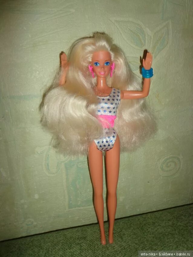 Куклы 90 купить. Куклы Барби 90-х. Кукла Барби из 90-х. Куклы под Барби 90-х. Барби шарнирная 90-х.