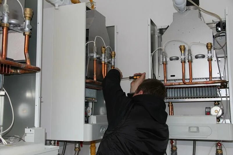 Установка газовых котлов мастер. Обслуживание газового котла. мастер по котлам отопления. обслуживание котлов отопления. то газового котла.