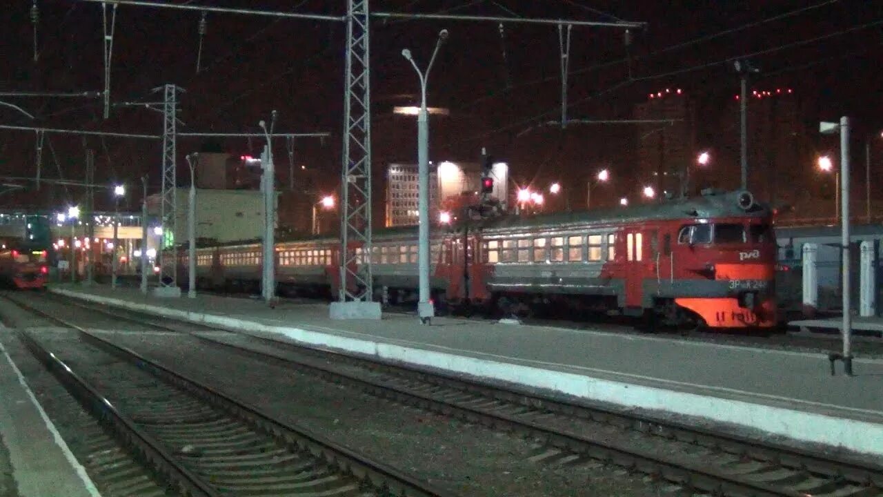 Электричка кущевка тихорецк. Тчприг-4 ростов. вокзал сальск жд 2025. жд вокзал г. сальск. электричка кущевка степная.