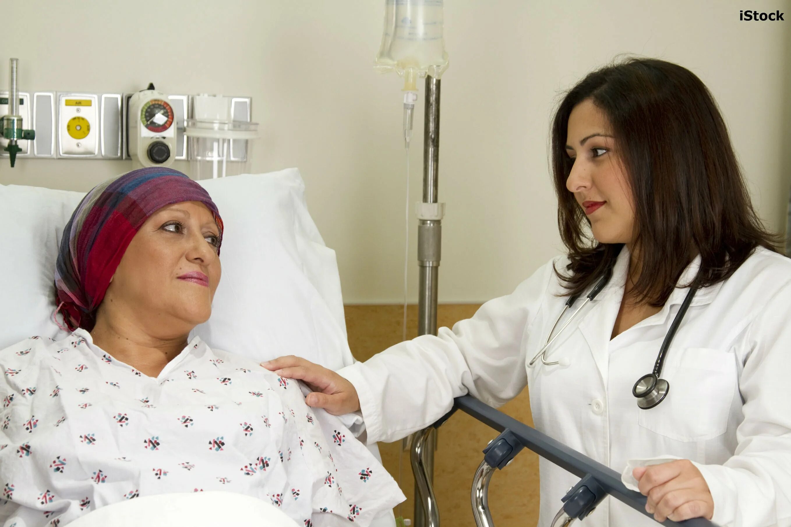 Помог после химиотерапии. Онкологическая медсестра. Медсестра в онкологии. Пациент с онкологическими заболеваниями.