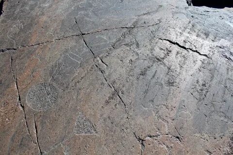 Пери нос петроглифы