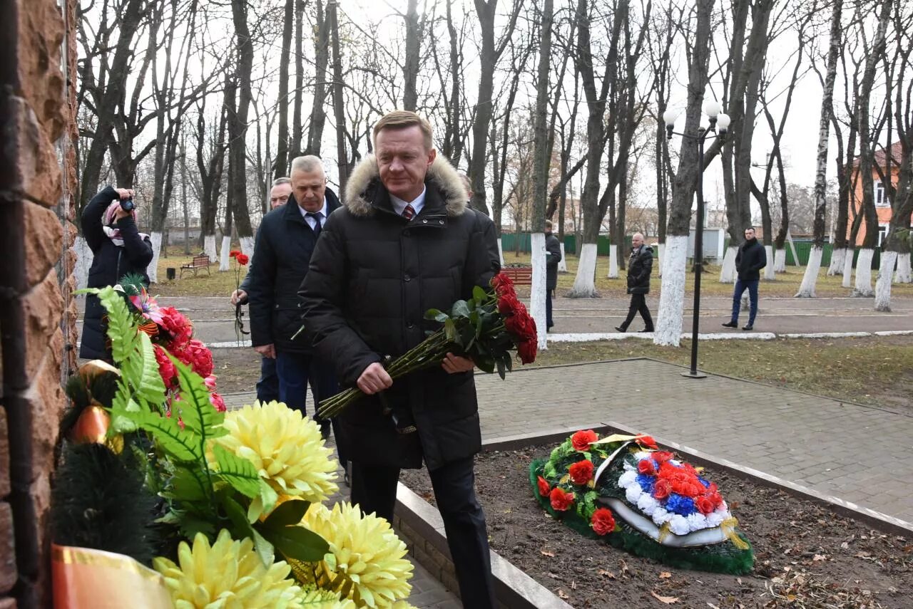 Погода глушково курской на 14 дней. Глава Глушковского района Курской области Золотарев.