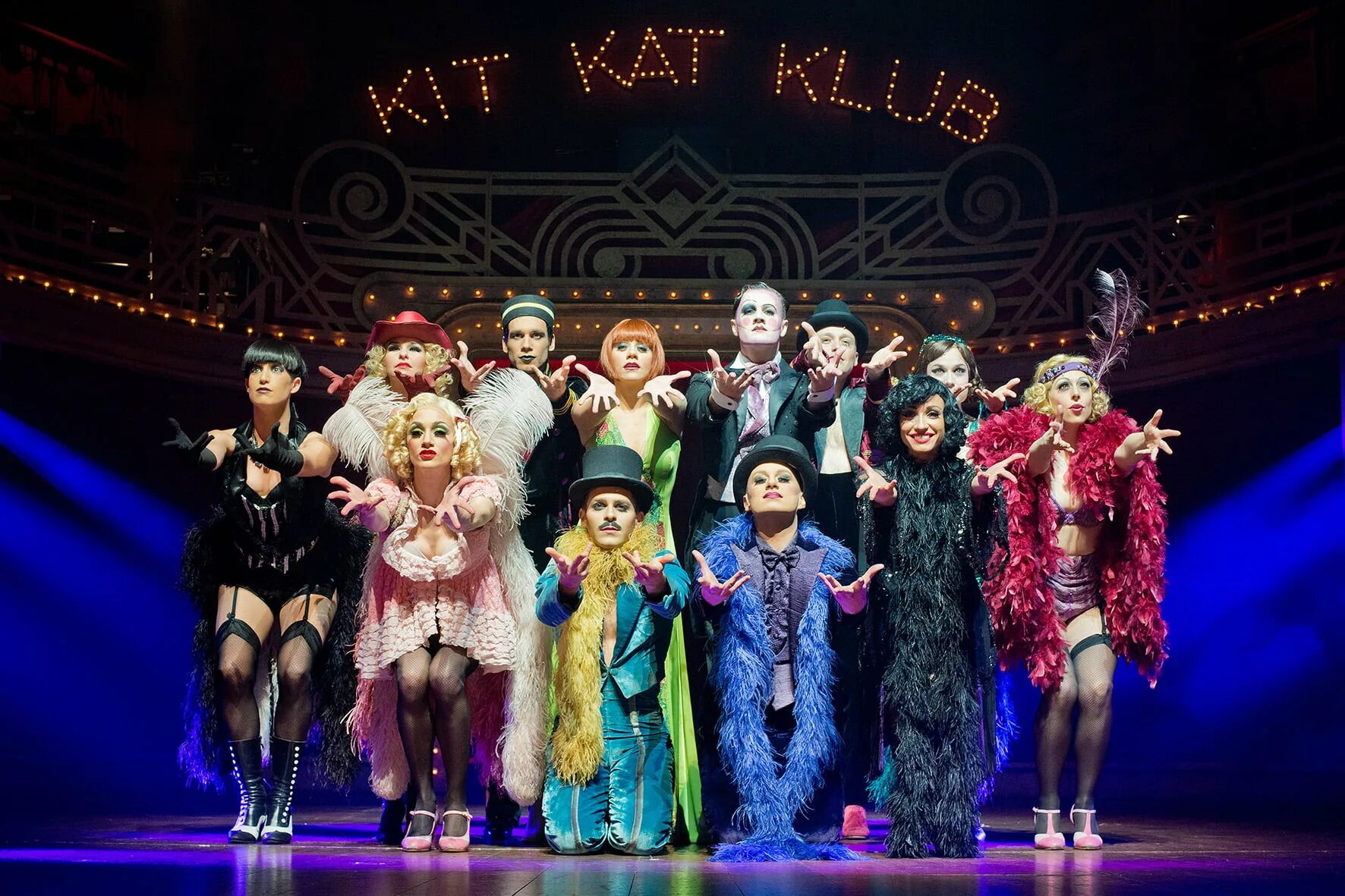 Мюзикл кабаре иваново. Кабаре мюзикл. бродвей кабаре. cabaret - легендарный бродвейский мюзикл. мюзикл распутин кабаре.
