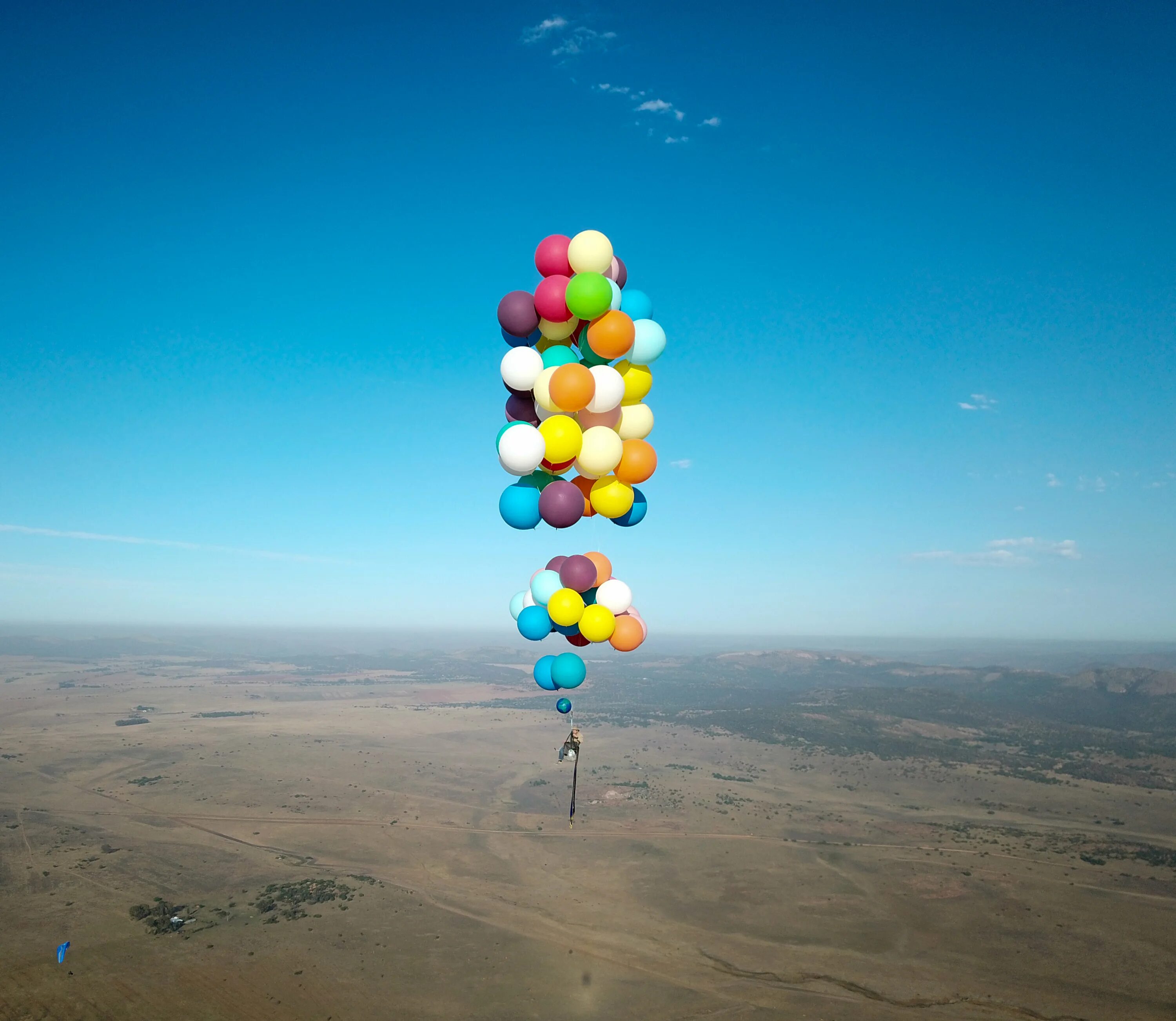 Иногда шаров. Воздушные шары. Воздушный шарик. Летающие воздушные шары. Vozdushnyye shar.