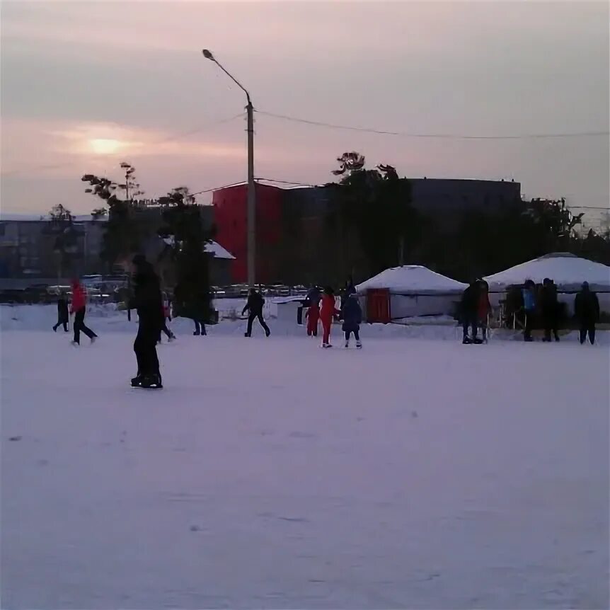 Каток в юбилейном парке. Каток на Толбухина. Каток Юбилейный в Ташкенте. Каток в Юбилейном парке Ярославль. Каток юбилей Купино.