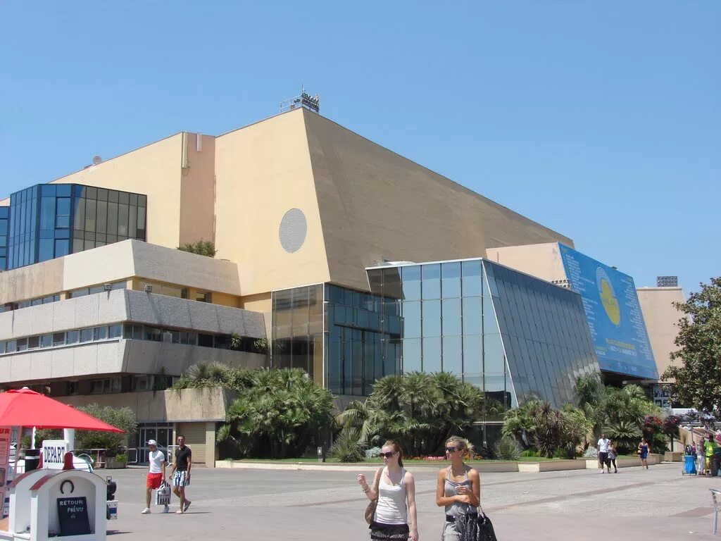 Дворец фестивалей. Дворец фестивалей. Дворец фестивалей и конгрессов канны. Дворец фестивалей. Канны франция дворец фестивалей и конгрессов.