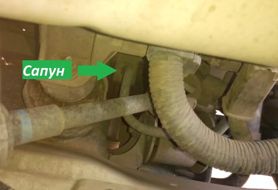 Где находится сапун на переднем. Сапун переднего редуктора сузуки эскудо. сапун переднего моста на сузуки гранд витара. сапун на переднем редукторе гранд витара. шланг сапуна переднего редуктора jeep wk 2006.