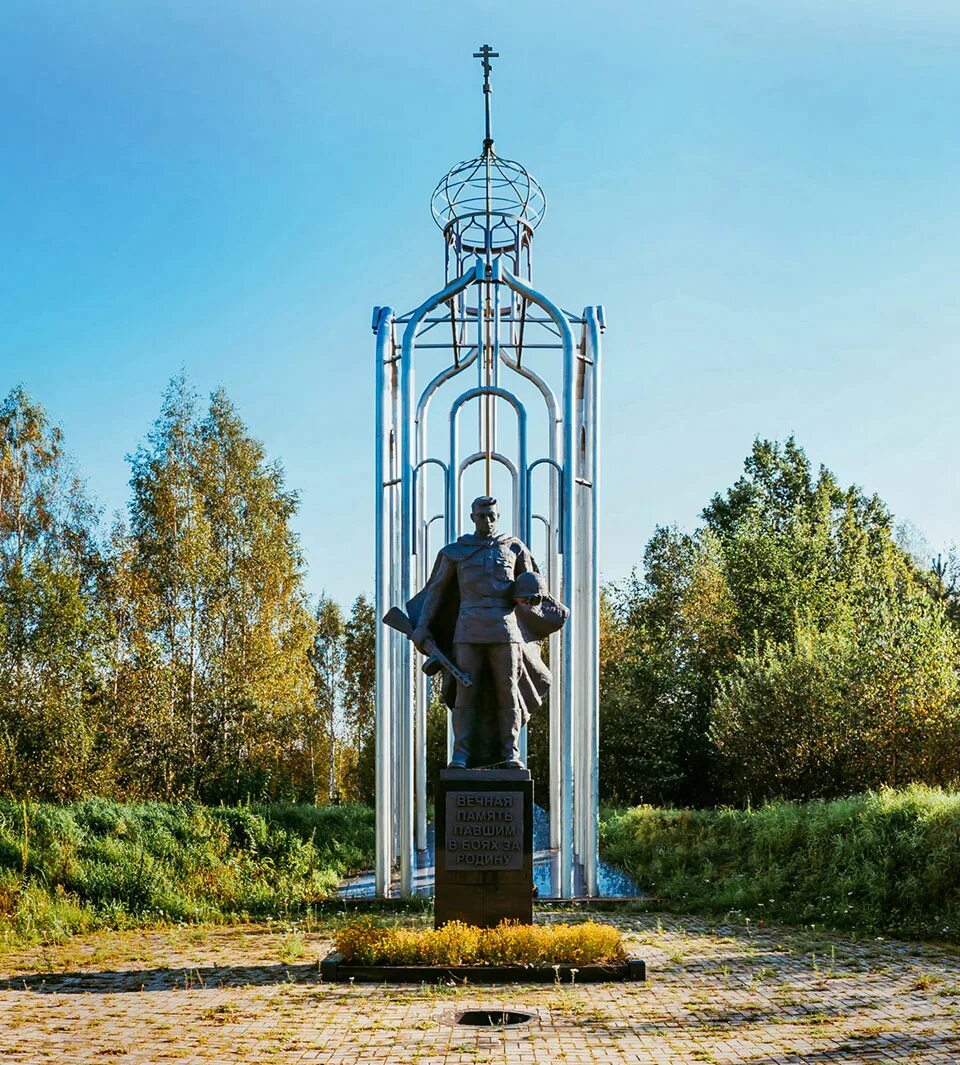 Кладбище дубровка дедовичи. Старое кладбище солнечногорск. Невская дубровка мемориал. Лазаревское кладбище александро-невской лавры. Братские могилы невская дубровка.