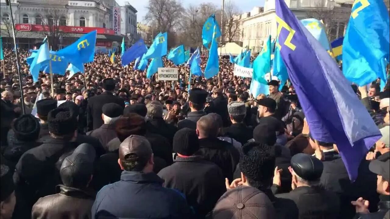 Крымские татары 2014. Рефат Чубаров митинг. Крымские татары националисты. Митинг крымских татар. Украинские националисты про крымских татар.