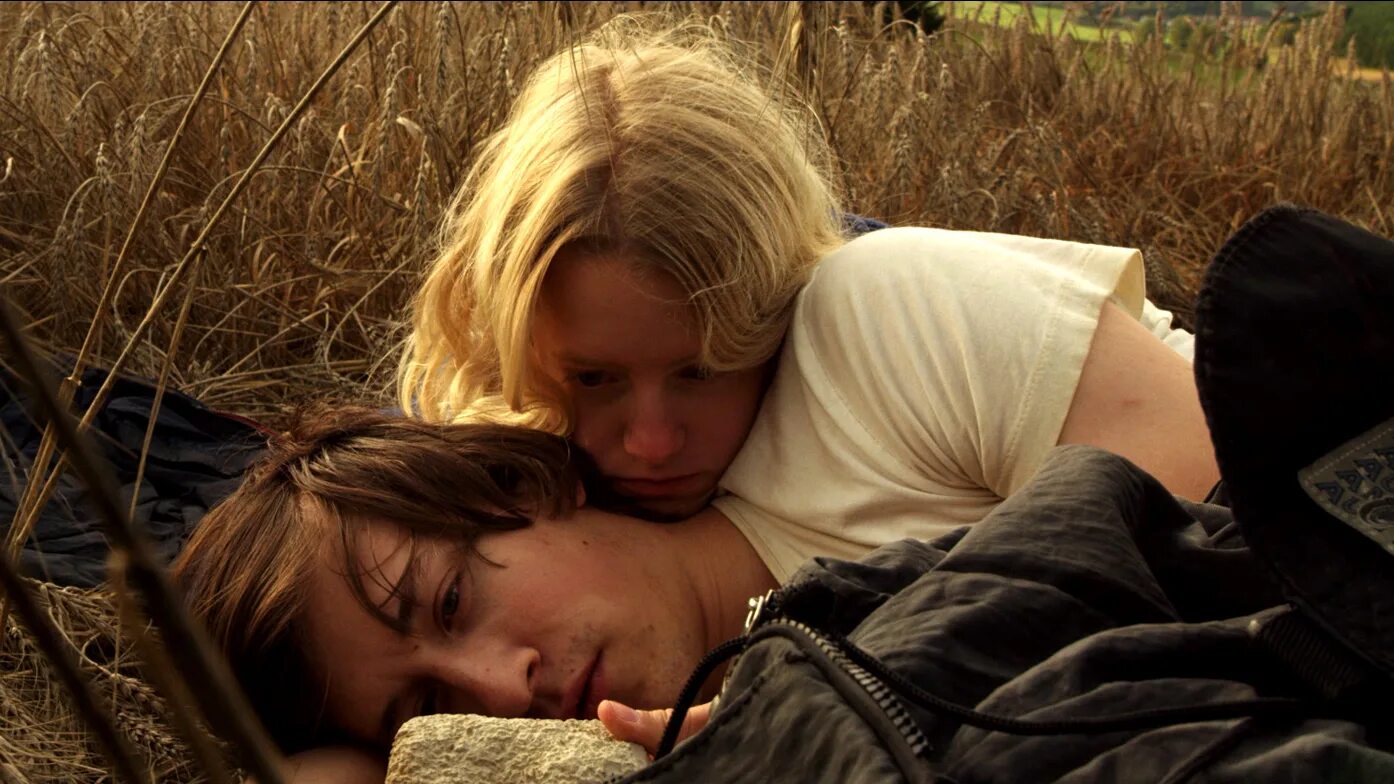 мэттью стэгг обитель теней. военная драма сестренка 2019. деревенские люди. сестры босиком. фильм где девушка влюбилась в призрака.