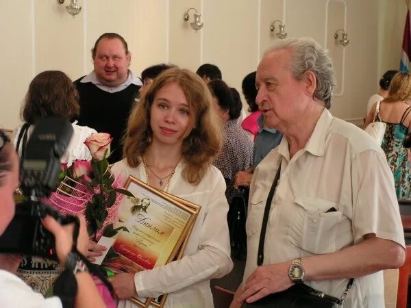 Лейфер леонид яковлевич. Зав лит. Заведующий литературной частью в театре. Директор драмтеатра пенза. Соколов виталий пенза драмтеатр.