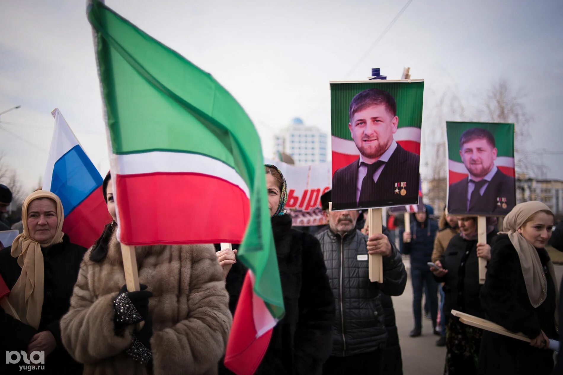 Митинг Кадырова. Кадыров митинг. Митинг в поддержку Кадырова в Чечне. День Чеченской Конституции. Кадыров на выборах