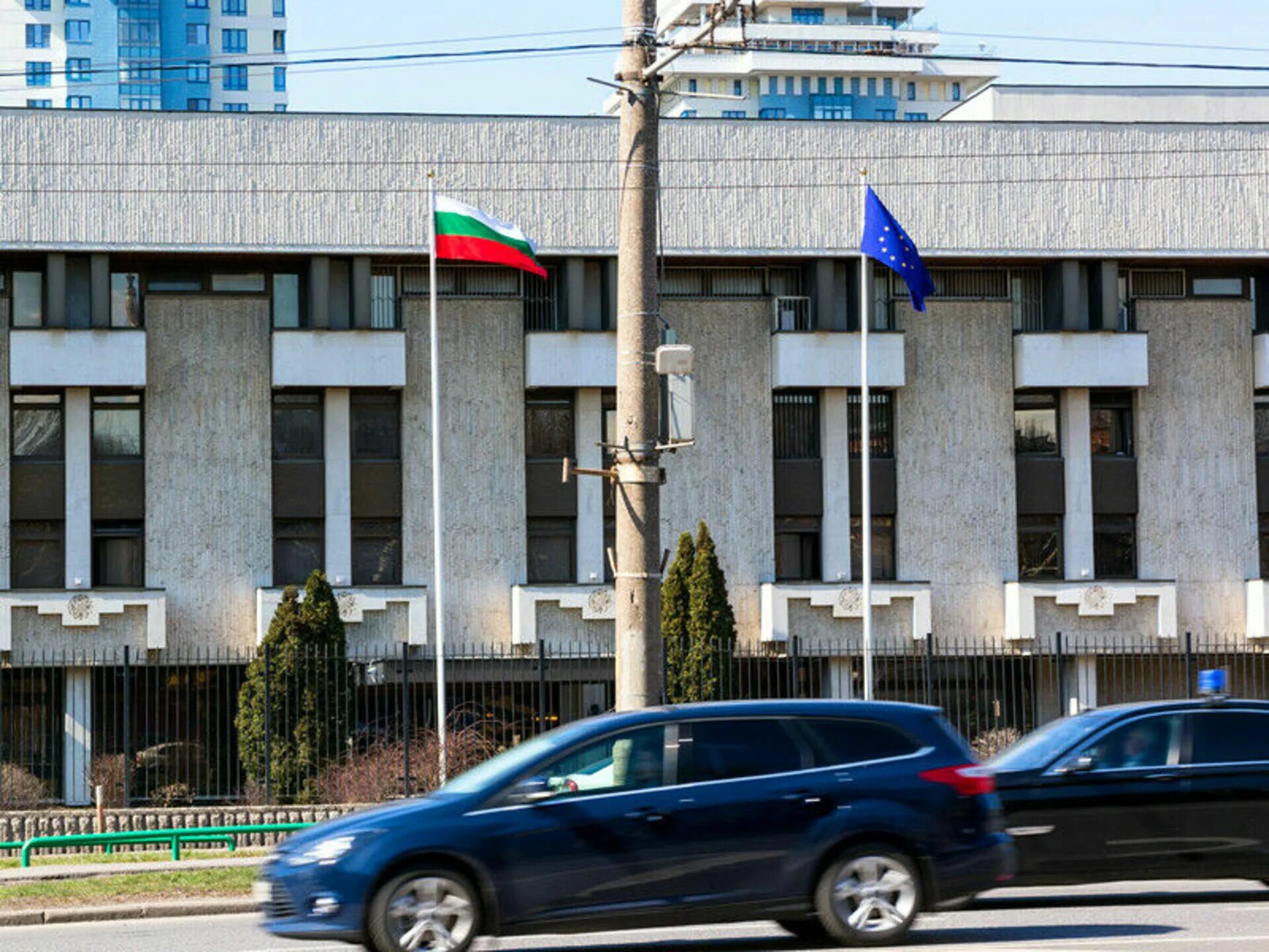 Посольство рф москва. Посольство РФ В Болгарии. Посольство в Болгарии в Софии. Посольство России в Софии.