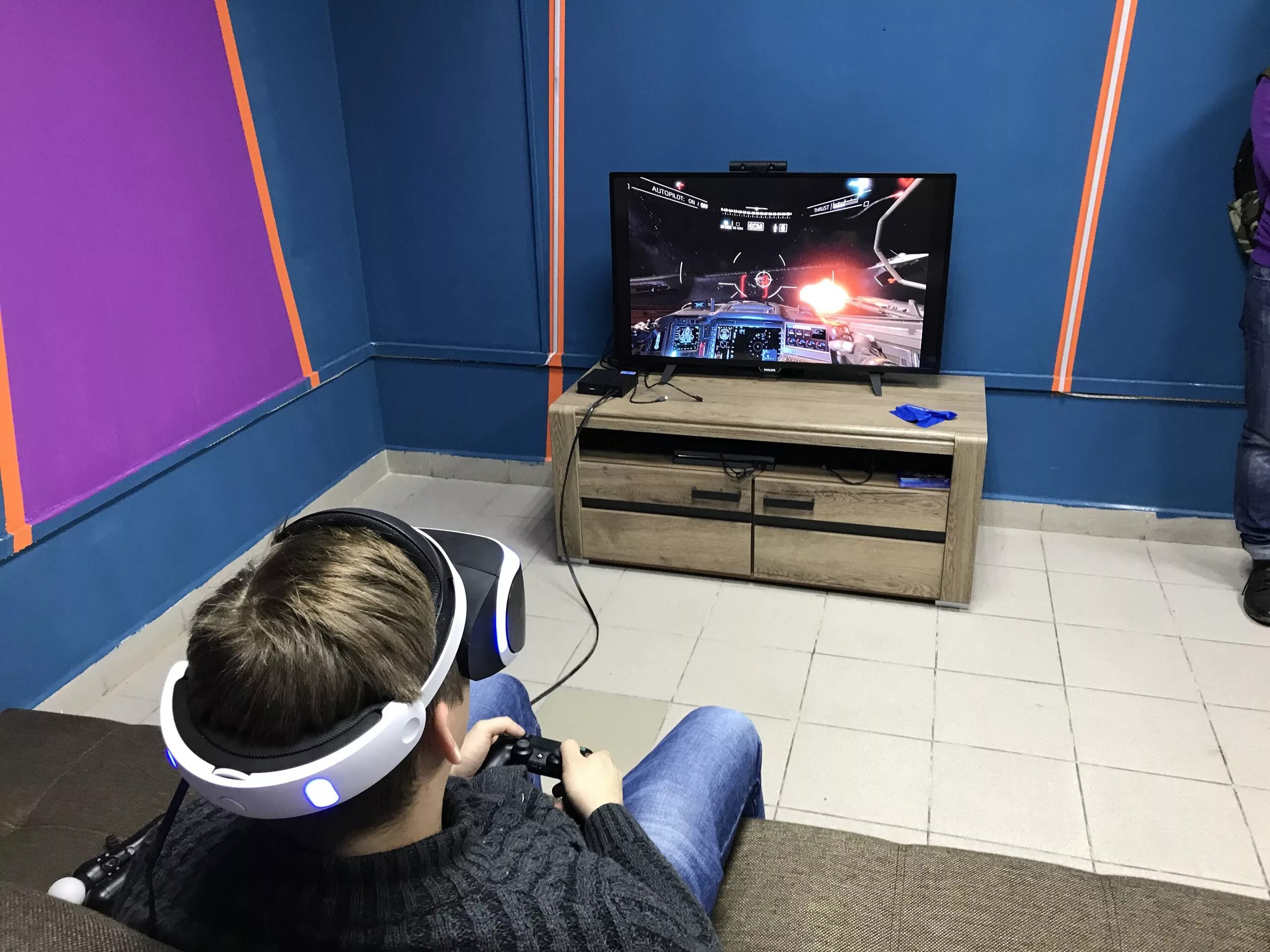 Сони плейстейшен ВР. Шлем плейстейшен VR. Игровой зал плейстейшен 4. VR очки Sony PLAYSTATION 4 игры. Клуб игровой реальности