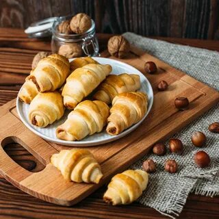 Круассаны со сгущенкой рецепт из дрожжевого теста