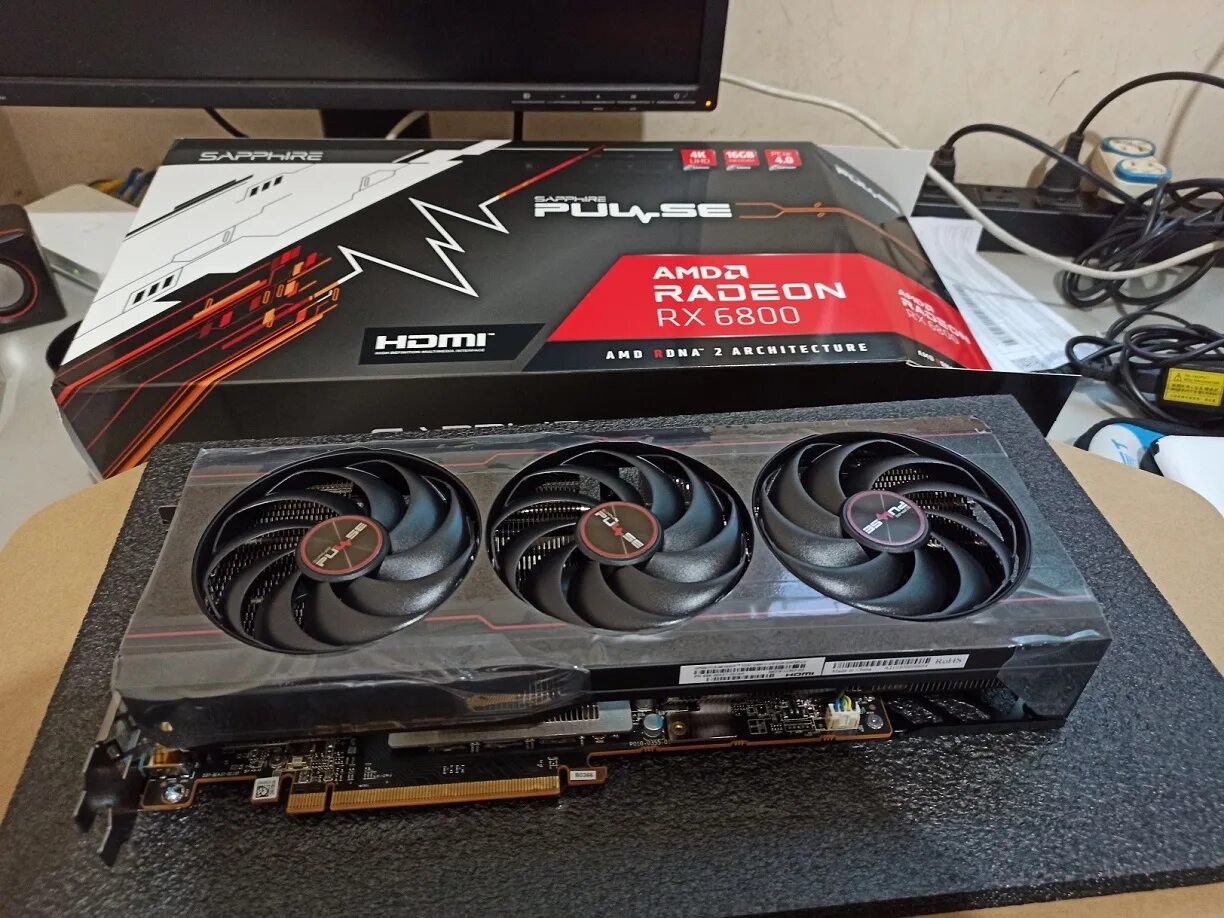 Sapphire radeon rx 7600 pulse gaming oc. Sapphire Pulse RX 6800 XT. Sapphire Pulse Radeon RX 6800 XT 16gb. AMD Sapphire 6800xt. Sapphire AMD Radeon RX 6800 XT 16 ГБ.