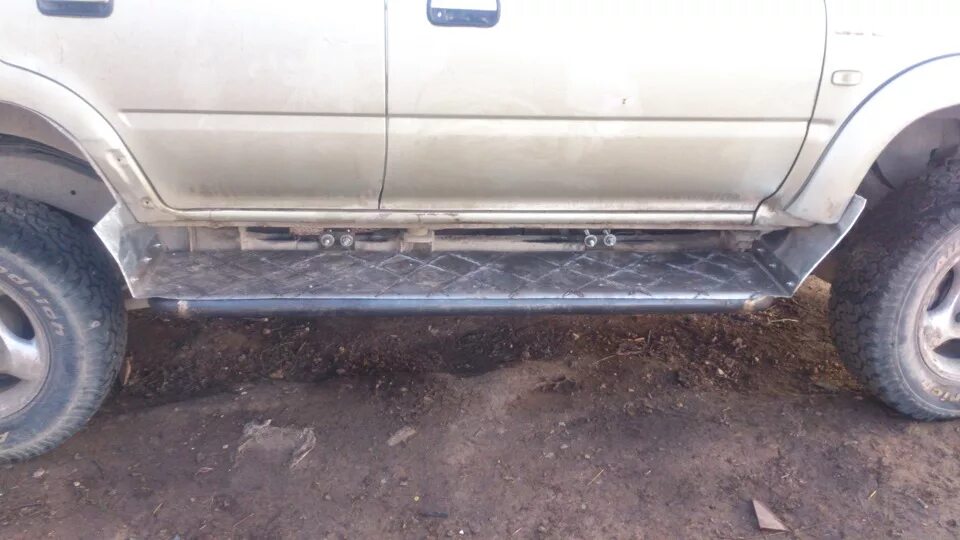 Пороги грейт вол сафе. Пороги грейт вол сафе. Пороги на уаз патриот из профильной трубы 150х50. Силовые пороги great wall safe. Силовые подножки грейт вол сейф.