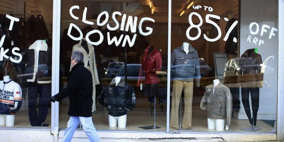 Break down shop. Closed down. shop closed. closes store. closed и closed down.