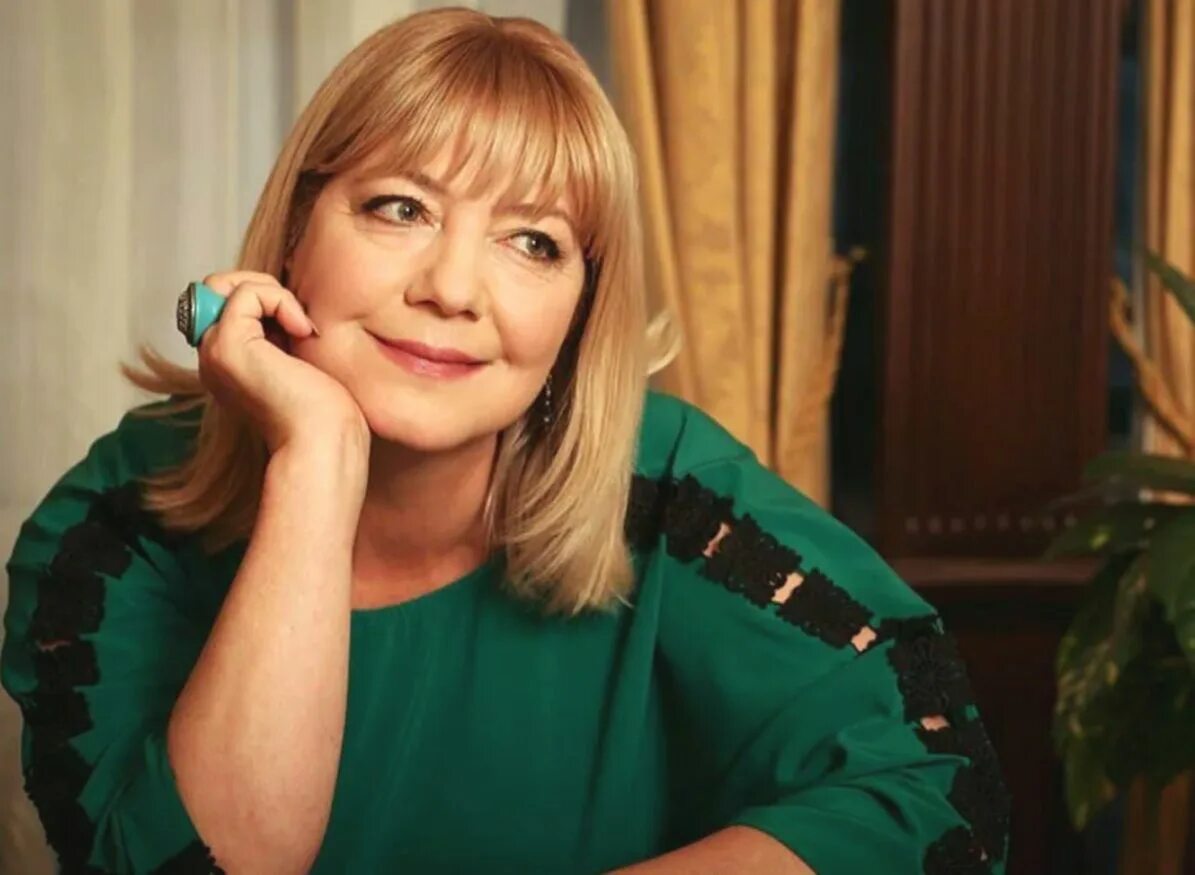 Автограф анны банщиковой. Ирина селезнева 2023. Всё к лучшему сериал. Ради анны. Блюменкранц и анна левченко.