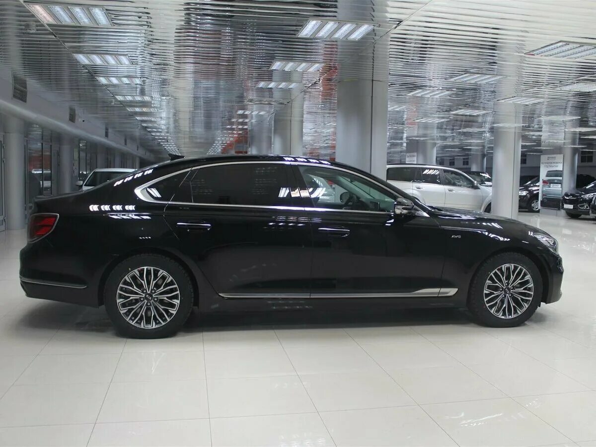 Kia k900 антихром. Киа к5 черный металлик. Киа к900 черная. Киа к5 черного цвета.