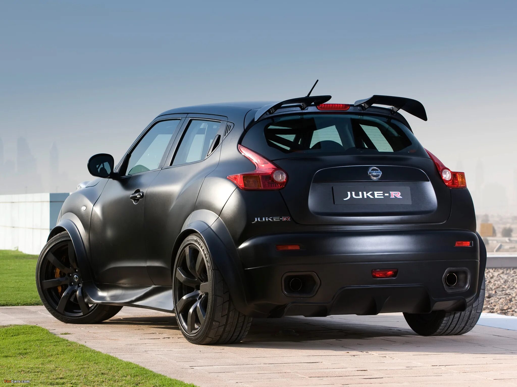 Жук тюнинг. Nissan Juke r. Nissan Juke r20. Nissan Juke-r 2011. Nissan Juke Nismo GTR.