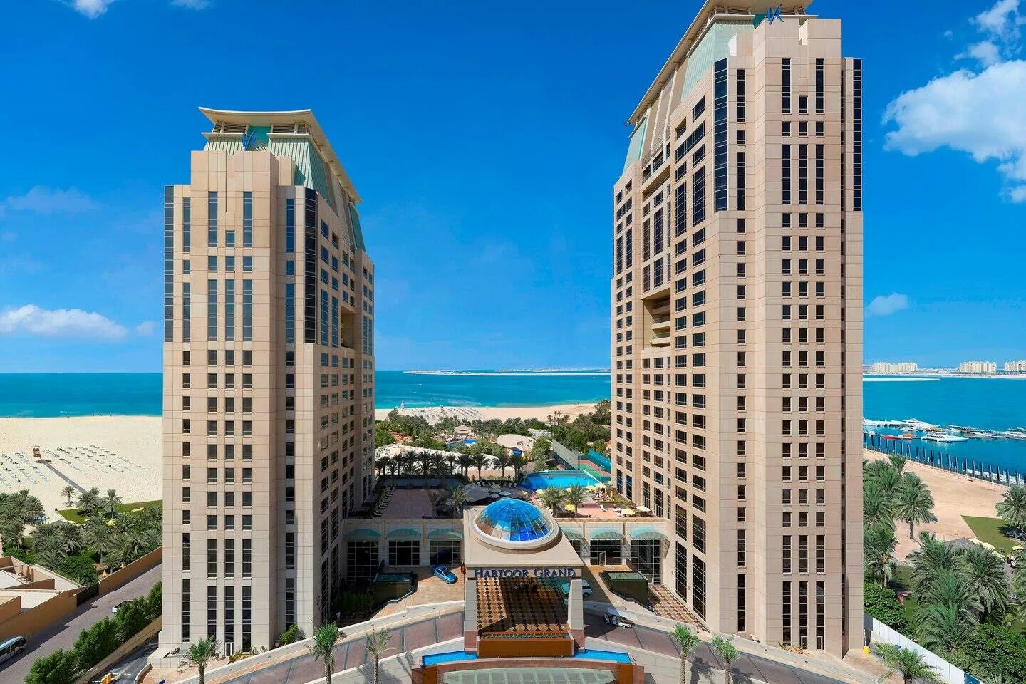 Хабтур дубай отзывы. Дубай хабтур гранд. Habtoor grand resort & spa 5*. Habtoor grand resort, autograph collection. Habtoor grand resort.