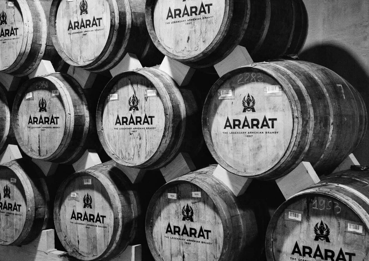 Ереван 57. Ararat Brandy Factory. Ararat Cognac Factory. Коктейль Арарат. Коньяк Арарат 57 градусов.