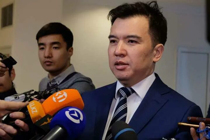 Minister of south korea. Подал ли в отставку. Руслан джакупов. Риши сунак премьер министр. Подал ли в отставку.