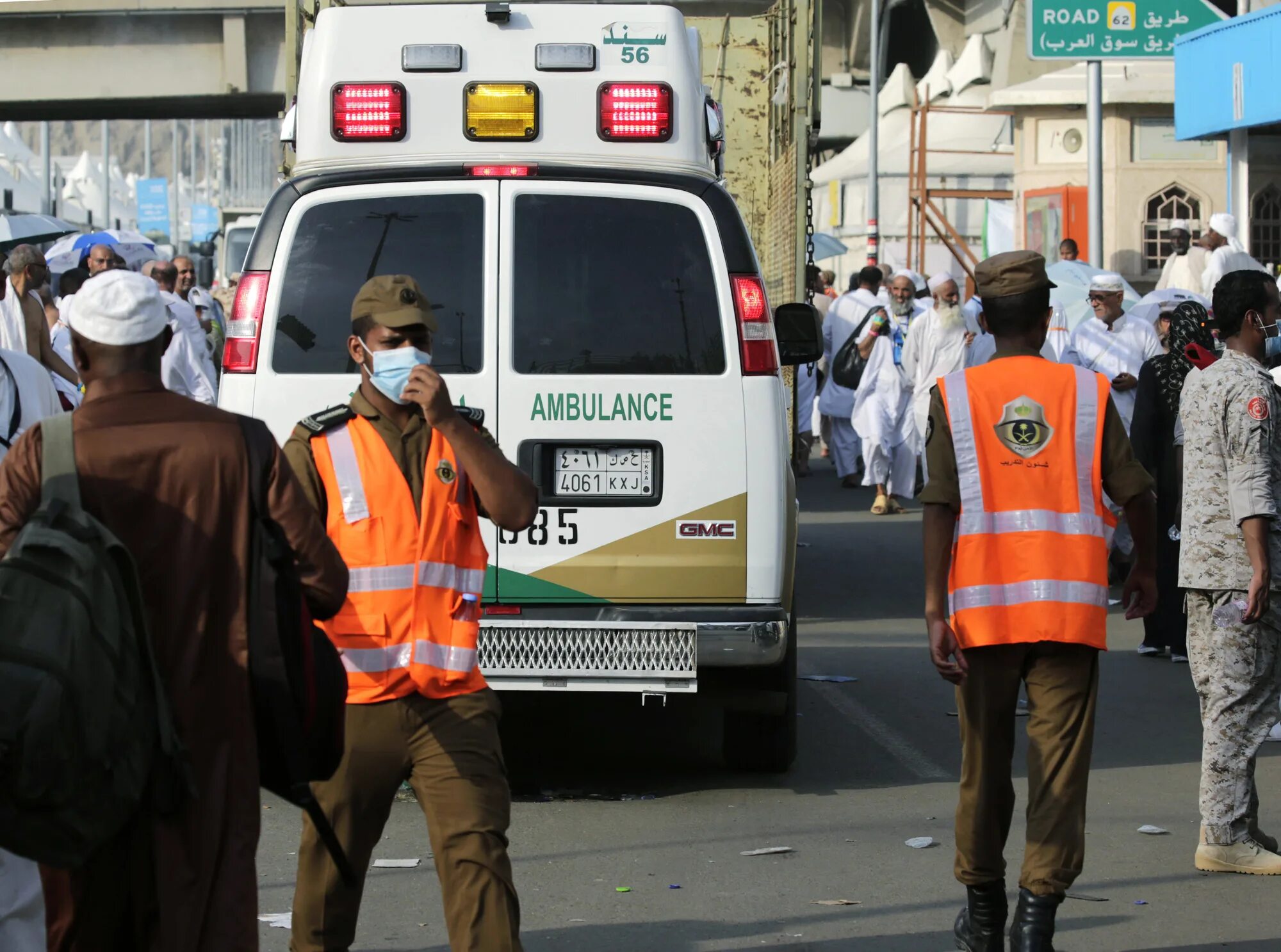 Ambulance в Саудовской Аравии. Полиция Саудовской Аравии. Теракт в арабских Эмиратах.