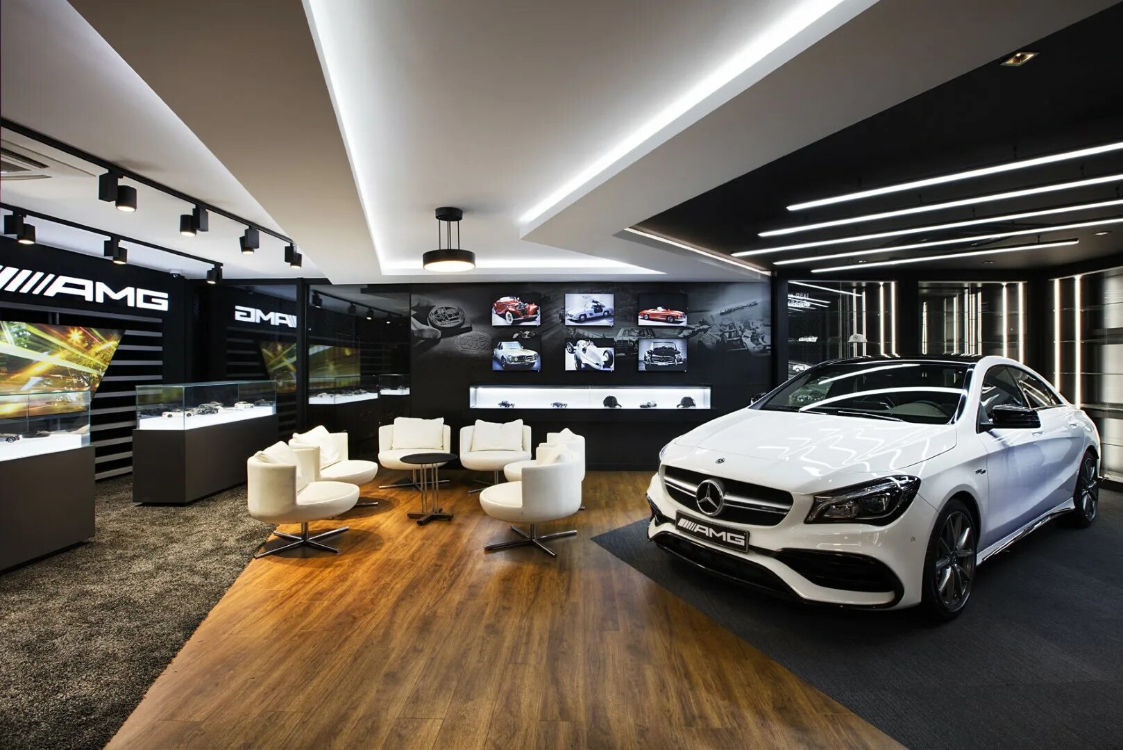 Проект дилерского центра. Amg магазин. Mercedes f1 merch. Старший группы амг. Автосалон мерседес амг.