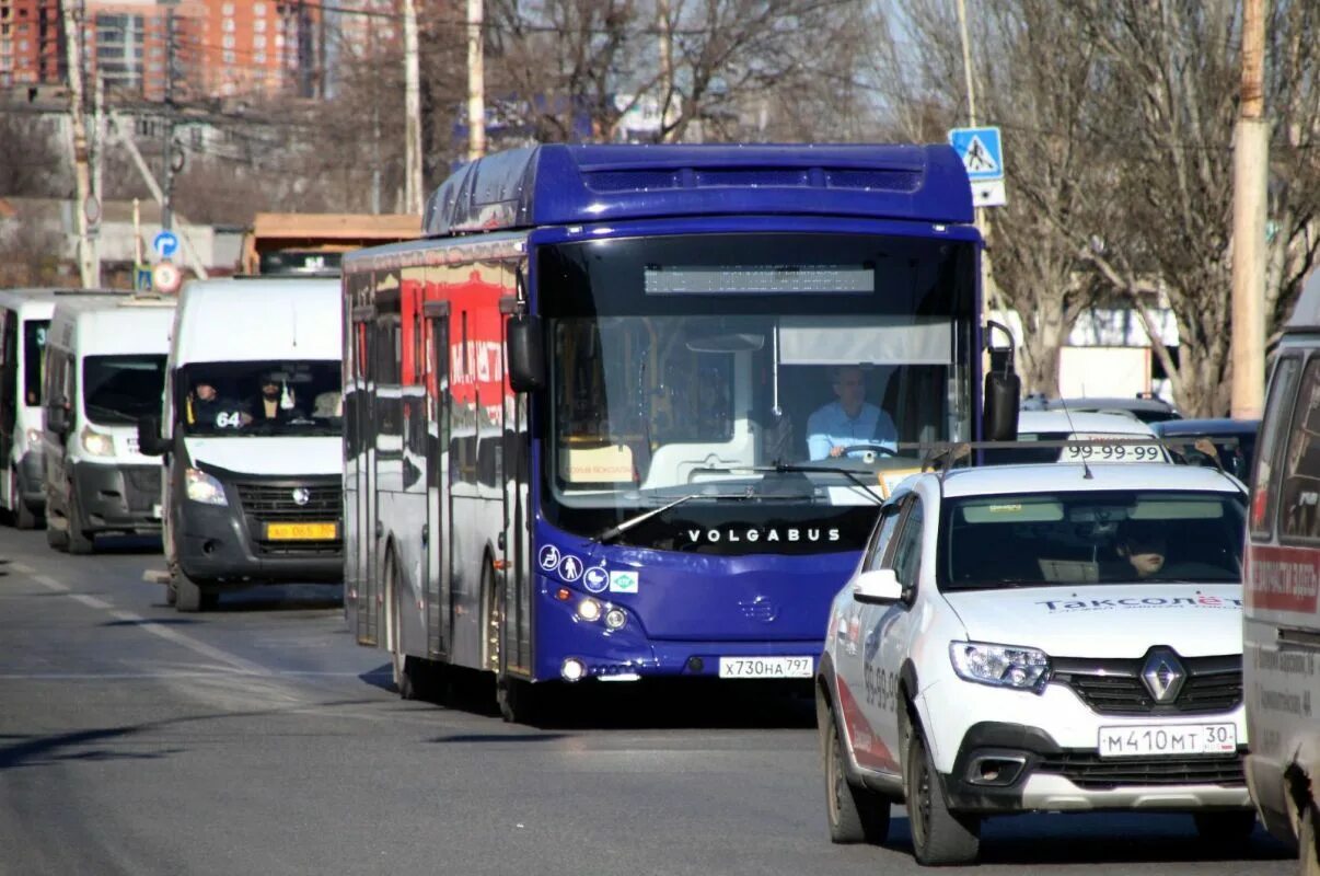 Астраханский автобус. Общественный транспорт Астрахань. Автобусы Астрахань. Автобусы Астрахань маршрутные.