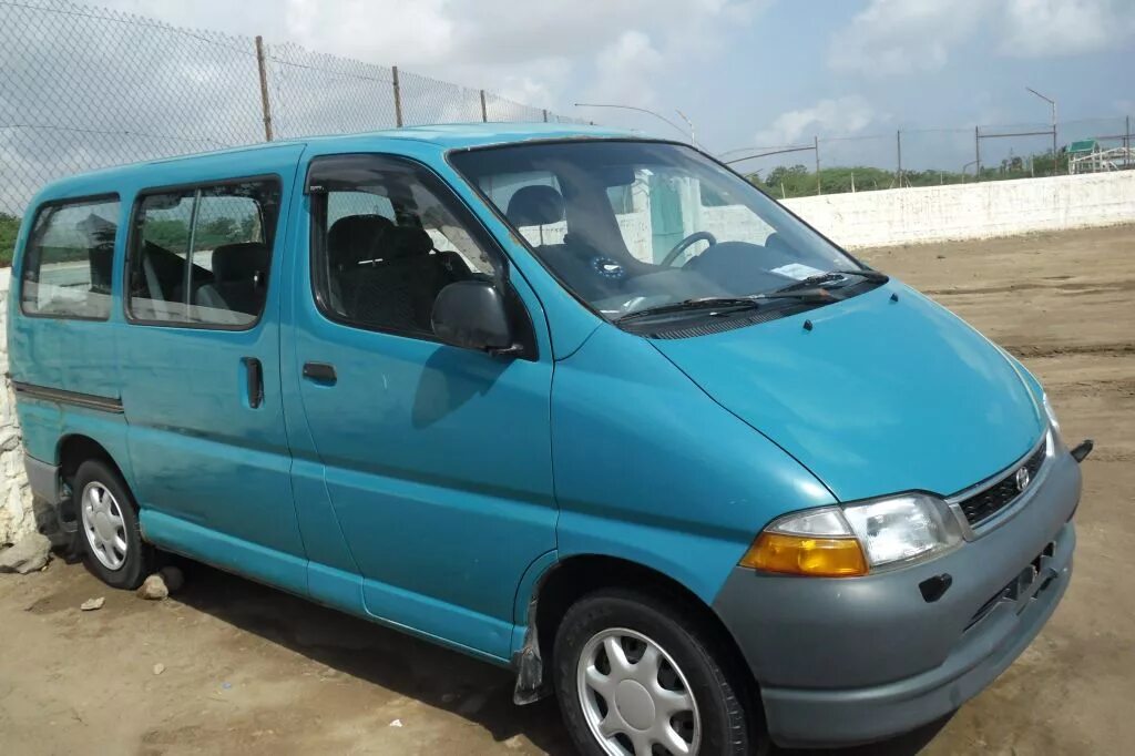 Тойота хайс дельфин. Toyota hiace дизель2. Тойота долфин. Тойота хайс дельфин европеец. Тойота хайс дельфин.